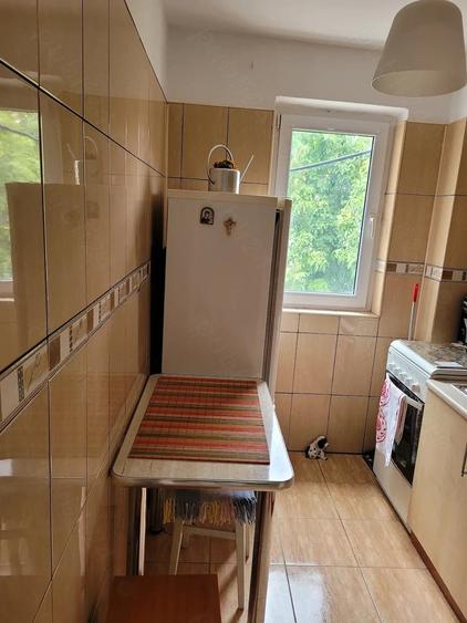 Apartament cu 3 camere semidecomandat în Ultracentral