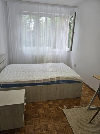 Apartament cu 2 camere decomandat, mobilat în Central