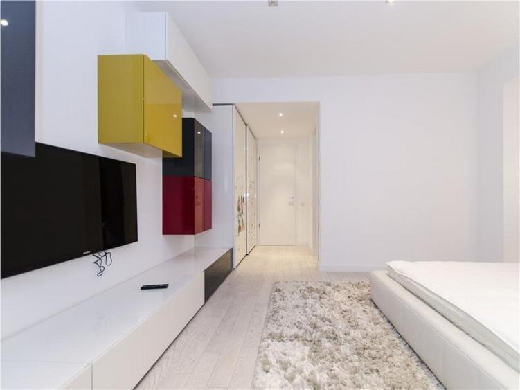 Apartament cu 4 camere semidecomandat în Ultracentral