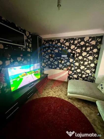 Apartament cu 3 camere decomandat în Craiovița Nouă