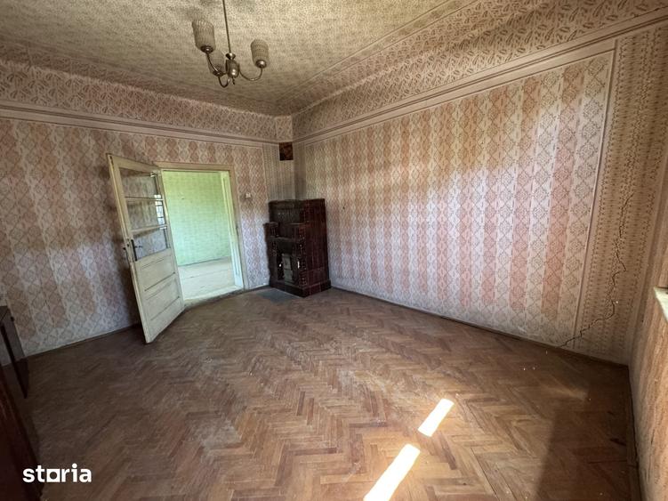 Casă cu 3 camere cu Teren 3649 Mp în Păulești