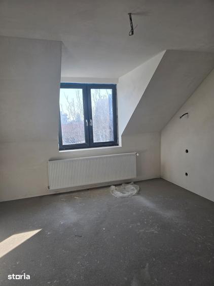 Apartament cu 2 camere în Micro 17