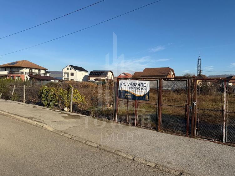 Teren Construcții intravilan de 700 mp, în Cristian