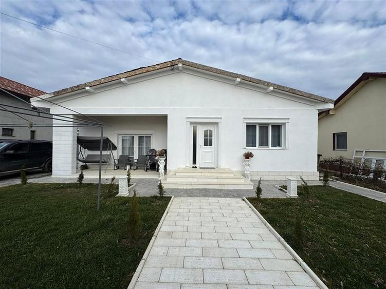 Casă individuală cu 4 camere cu Teren 500 Mp în Vânători