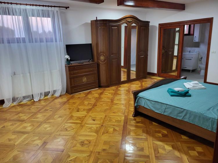Casă cu 4 camere cu Teren 1200 Mp în Centura