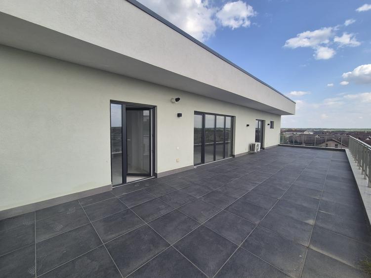 Penthouse cu 4 camere semidecomandat în Vladimirescu