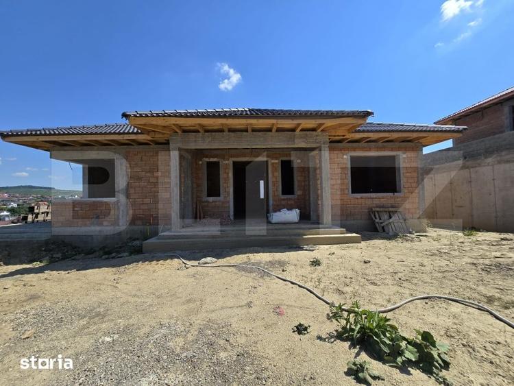 Casă cu 3 camere cu Teren 609 Mp în Livezeni