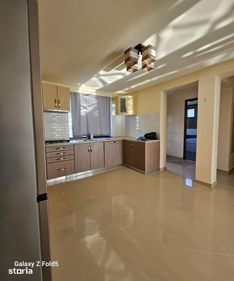 Casă cu 4 camere cu Teren 490 Mp în Central