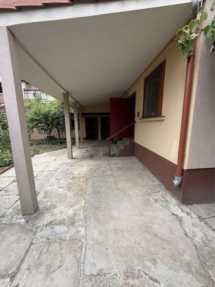 Casă cu 3 camere în 14 Mai