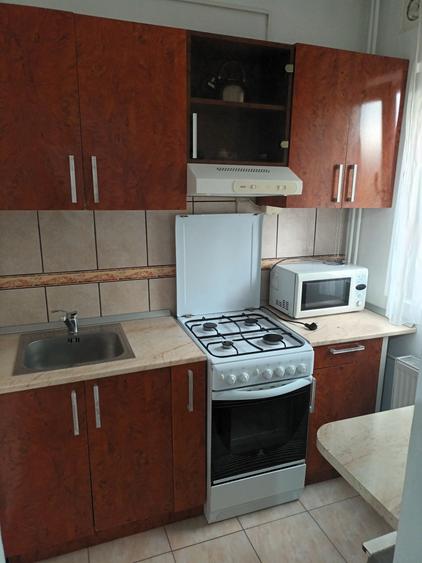 Garsonieră decomandată în Central