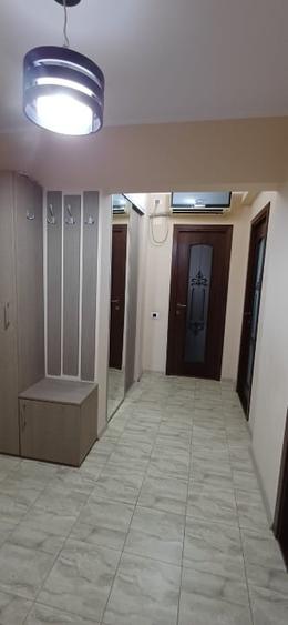 Apartament cu 3 camere decomandat în Tomis Nord