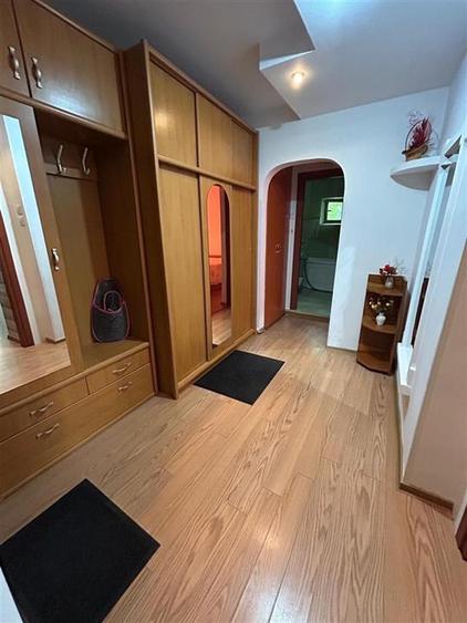 Apartament cu 2 camere decomandat în Barieră