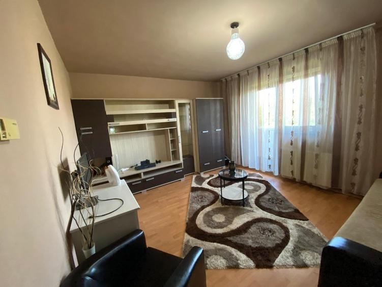 Apartament cu 2 camere decomandat în Zorilor