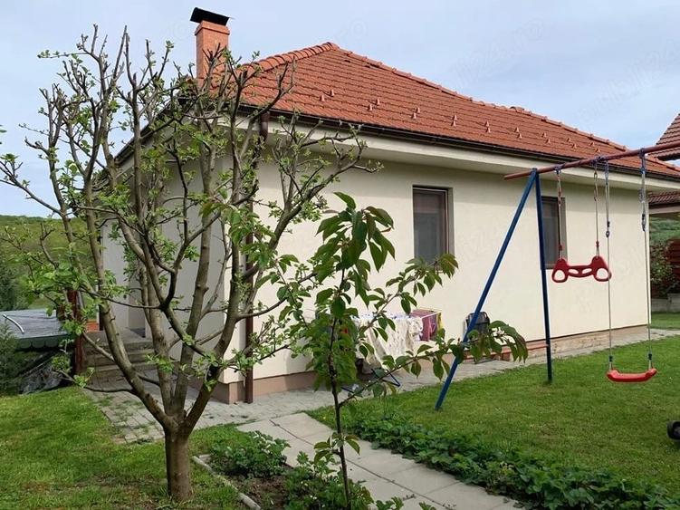 Casă cu 2 camere cu Teren 500 Mp în Florești