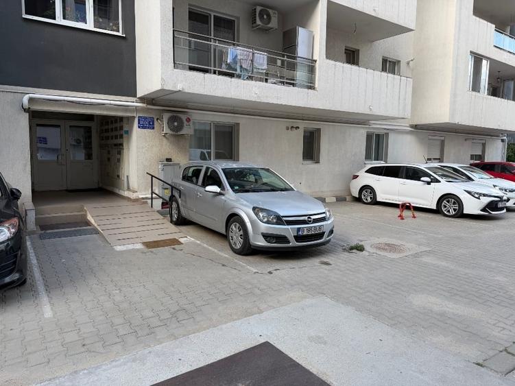 Apartament cu 2 camere decomandat, mobilat în Berceni