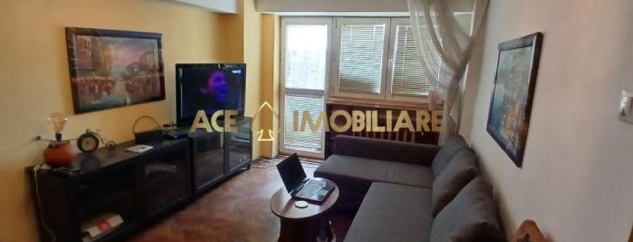 Apartament cu 3 camere decomandat, mobilat în P-ța Victoriei
