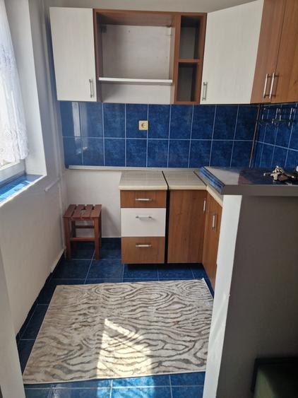 Garsonieră decomandată, mobilată în Buziașului