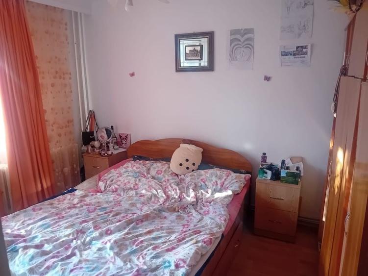 Apartament cu 3 camere în Mărăței