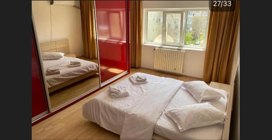 Vand apartament strada Rozelor cu 2 camere, decomandat, situat la etajul 3 - 1