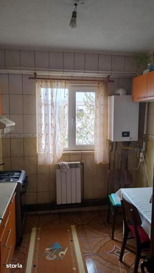Apartament cu 3 camere decomandat în Țiglina 3