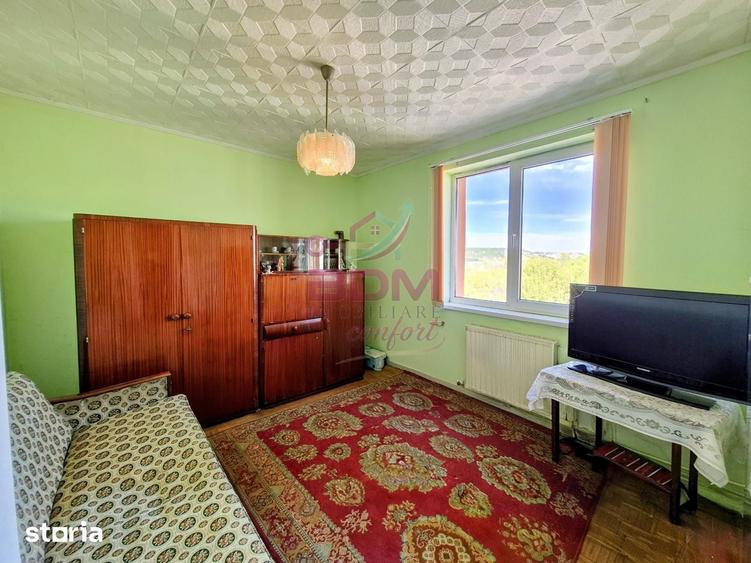 Apartament cu 3 camere semidecomandat în Micro 1