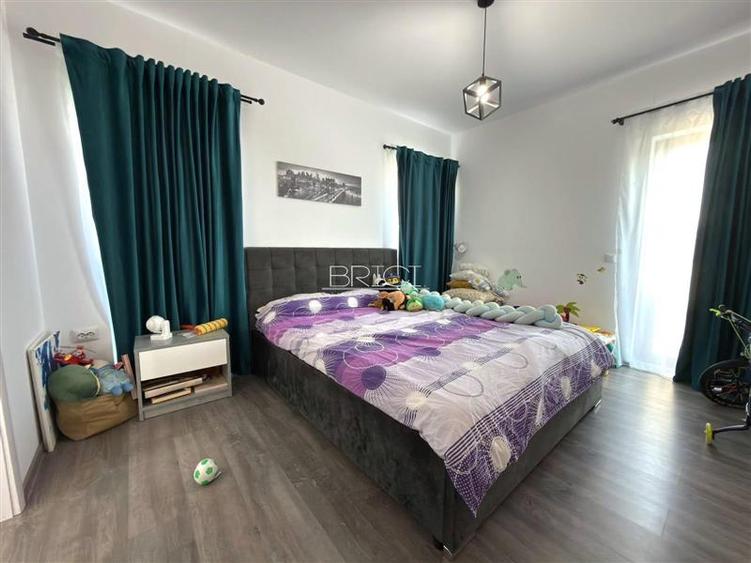 Duplex cu 3 camere cu Garaj în Tărlungeni
