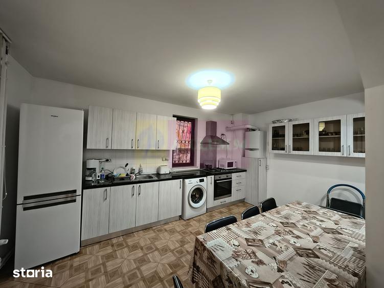 Casă cu 7 camere cu Teren 280 Mp în Rahova