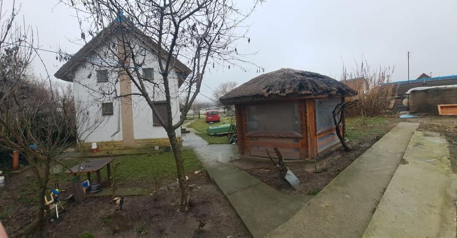 Casă individuală cu 4 camere cu Canalizare în Ilganii de Jos