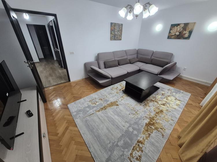 Apartament cu 2 camere decomandat în Faleza Nord
