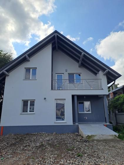Casă cu 3 camere în Central