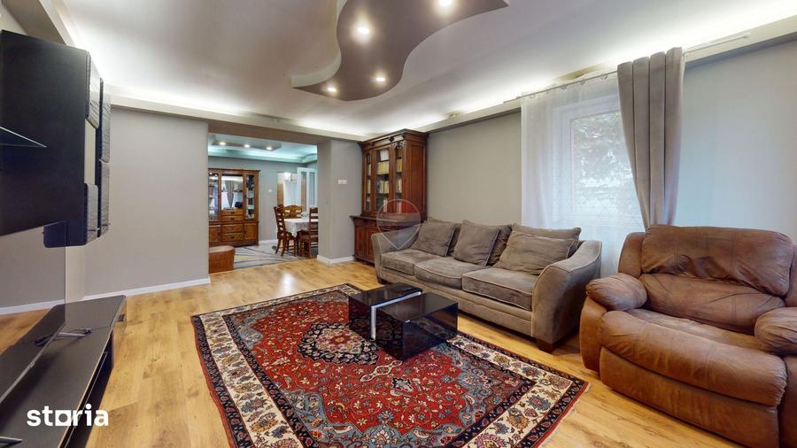 Casă cu 5 camere cu Teren 749 Mp în Hălchiu