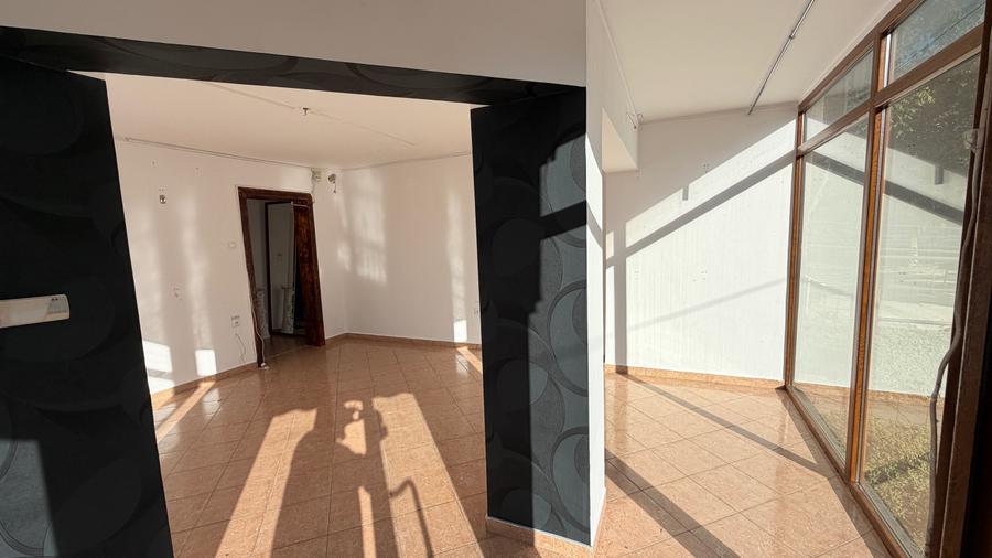 Spatiu comercial de inchiriat Rogerius - 3