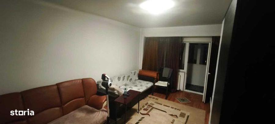Apartament cu 2 camere decomandat în Basarabia