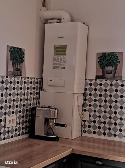 Casă cu 5 camere cu Teren 1000 Mp în Central