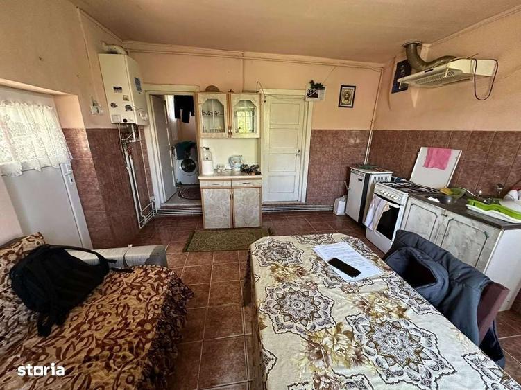 Casă cu 2 camere în Adămuș