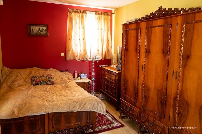 Duplex cu 5 camere cu Canalizare în Ponor