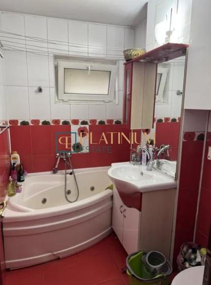 Apartament cu 2 camere semidecomandat, mobilat în Complex Studențesc