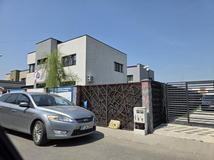 Casă individuală cu 4 camere cu Canalizare în Tunari