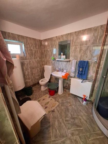 Casă individuală cu 4 camere cu Teren 500 Mp în Băbeni