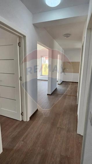 Casă cu Teren 300 Mp în Central