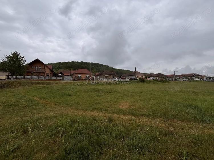 Teren de 2145 mp, în Hidiș