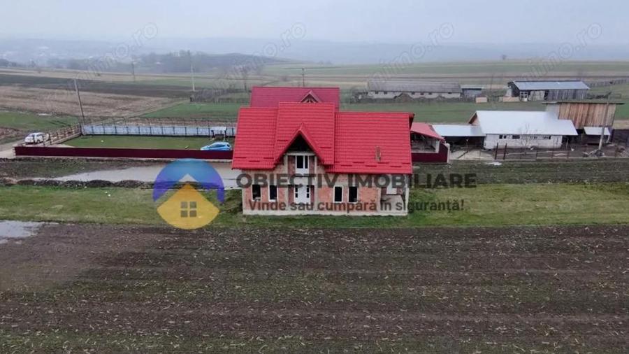 Casă cu 4 camere cu Teren 1800 Mp în Grumăzești