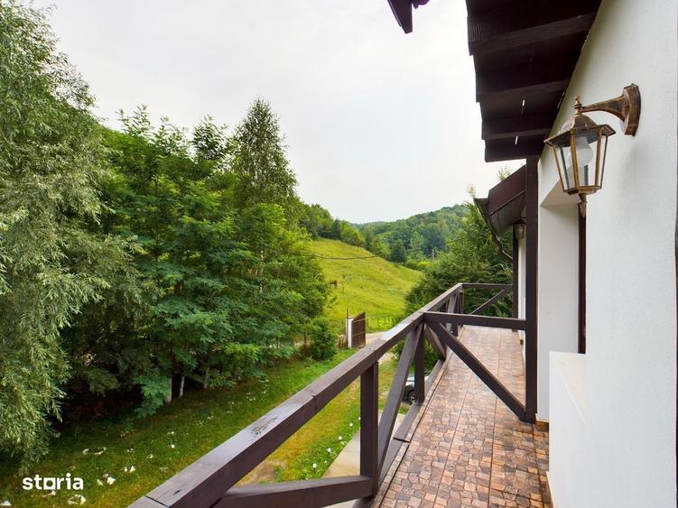 Casă cu 4 camere în Valea Târsei