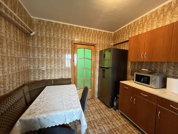 Apartament cu 2 camere decomandat în Obor