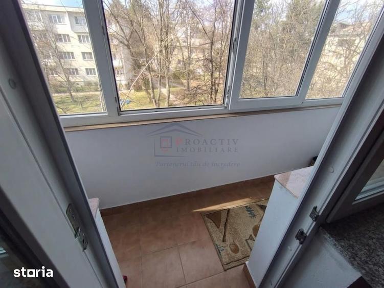 Apartament cu 2 camere semidecomandat în Central — fotografia 1