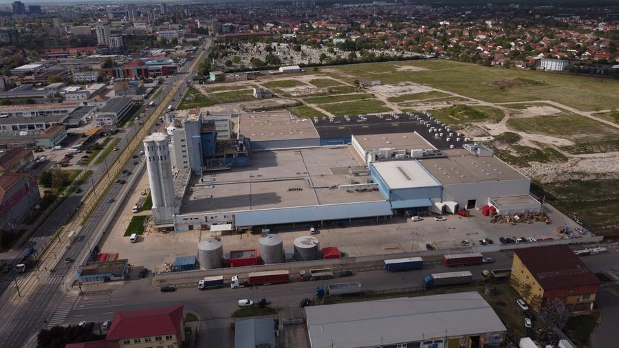 Spațiu industrial, de 3,815 mp, în Buziaș