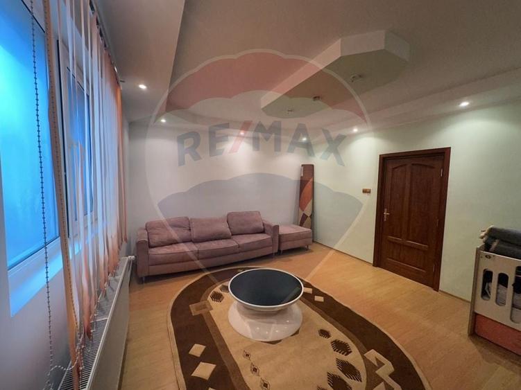 Casă individuală cu 6 camere cu Teren 1200 Mp în Afumați