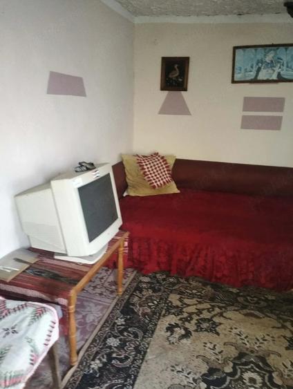 Casă cu Teren 1263 Mp în Vâlcele