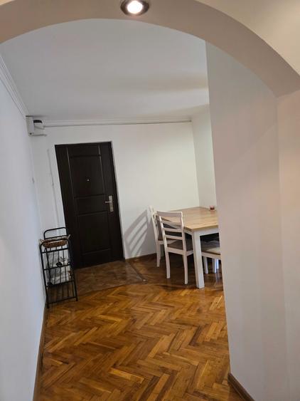 Apartament cu 2 camere decomandat în Exterior Vest