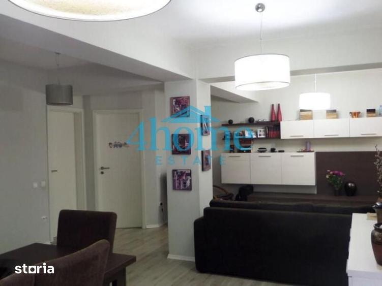Apartament cu 3 camere în Apărătorii Patriei